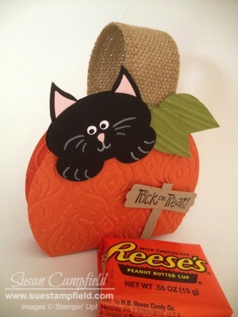 Trick Or Treat Halloween Kitty in a Pumpkin Box1-imp